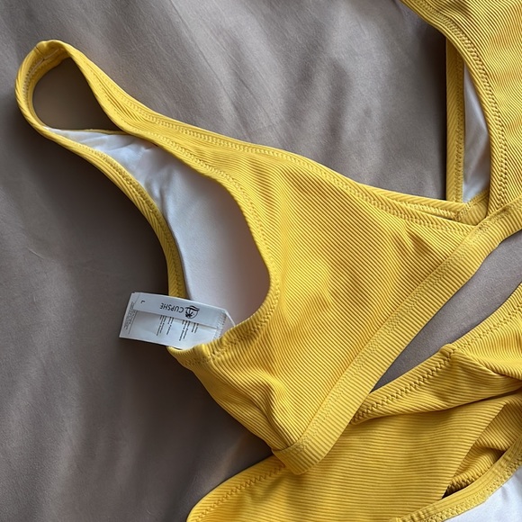Cupshe yellow bikini 💛 🍋 BNWT! - Picture 4 of 5